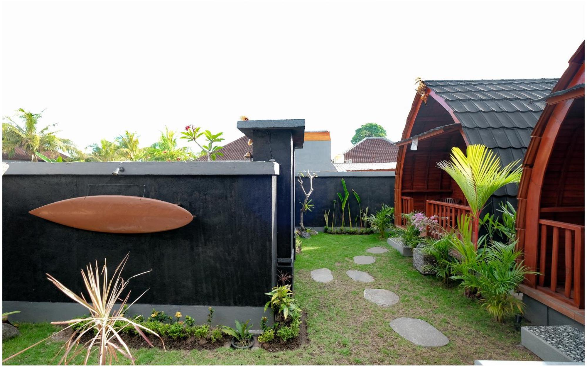 Hotel The Backyard House Selemadeg Exterior foto